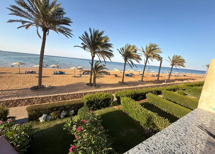 Apartment صف اول بحر قريه بلاجيو *